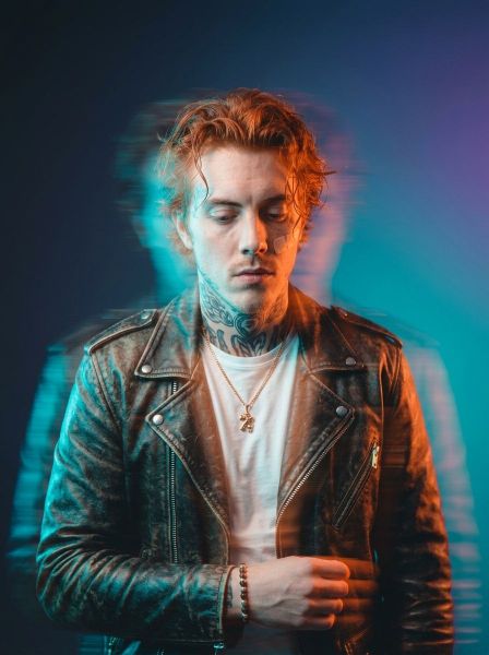 Futuristic Motion Portrait — AI photo extension by Fraw Official on FRAW