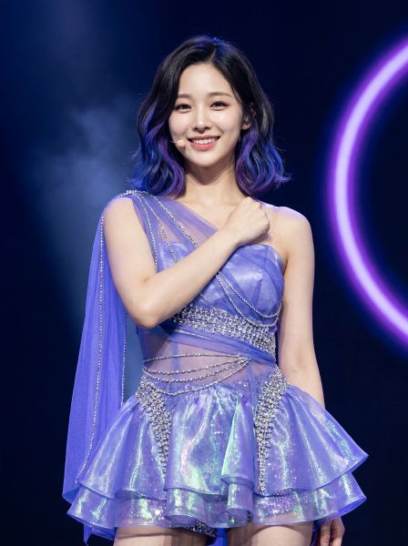 Violet Idol Stage — AI photo extension by Ivy Choi on FRAW