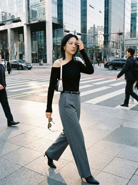 City Girl — AI photo extension by Venus Wong on FRAW